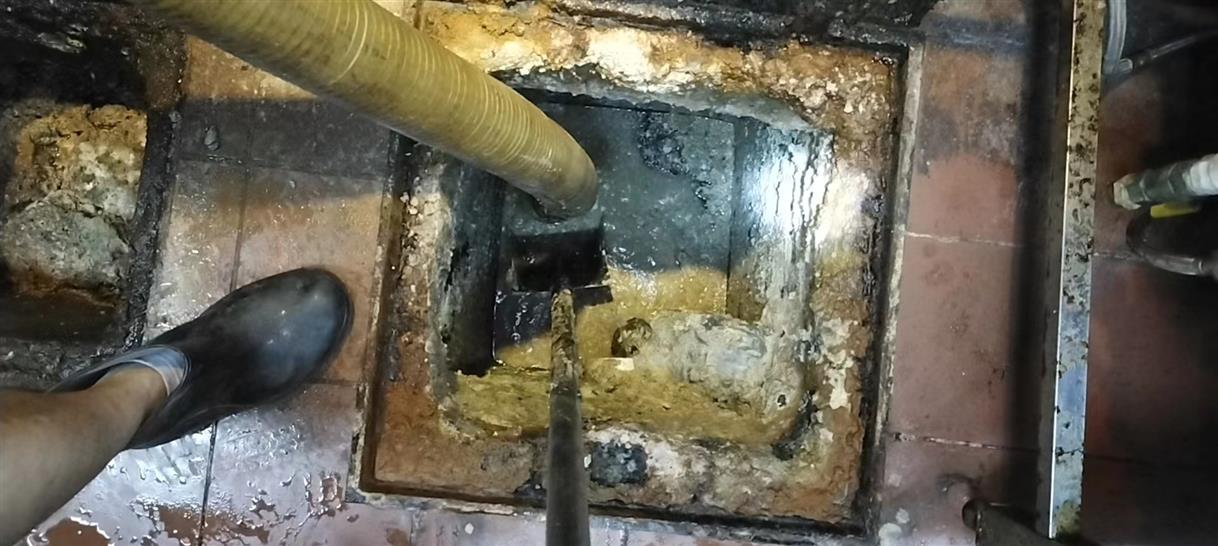 平果污水池清理一般都有毒气，怎么预防中毒呢？